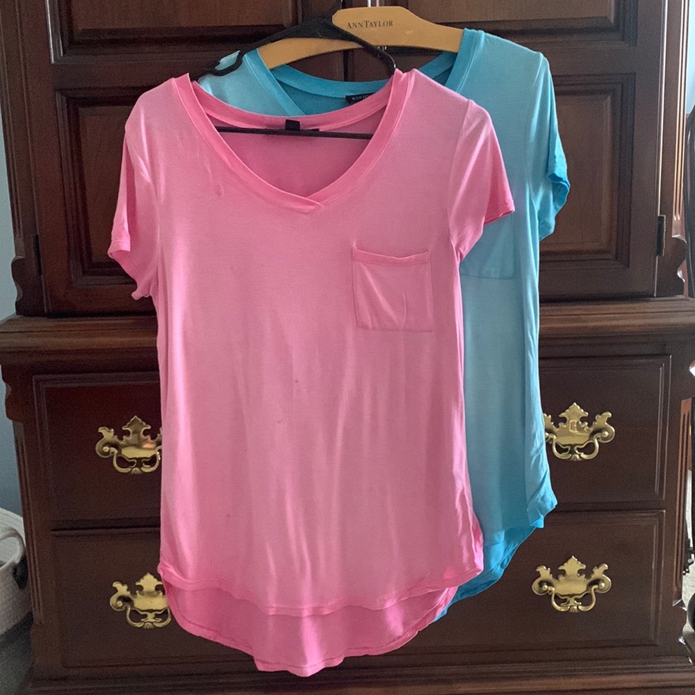 2 Boston Proper t-shirts size XS